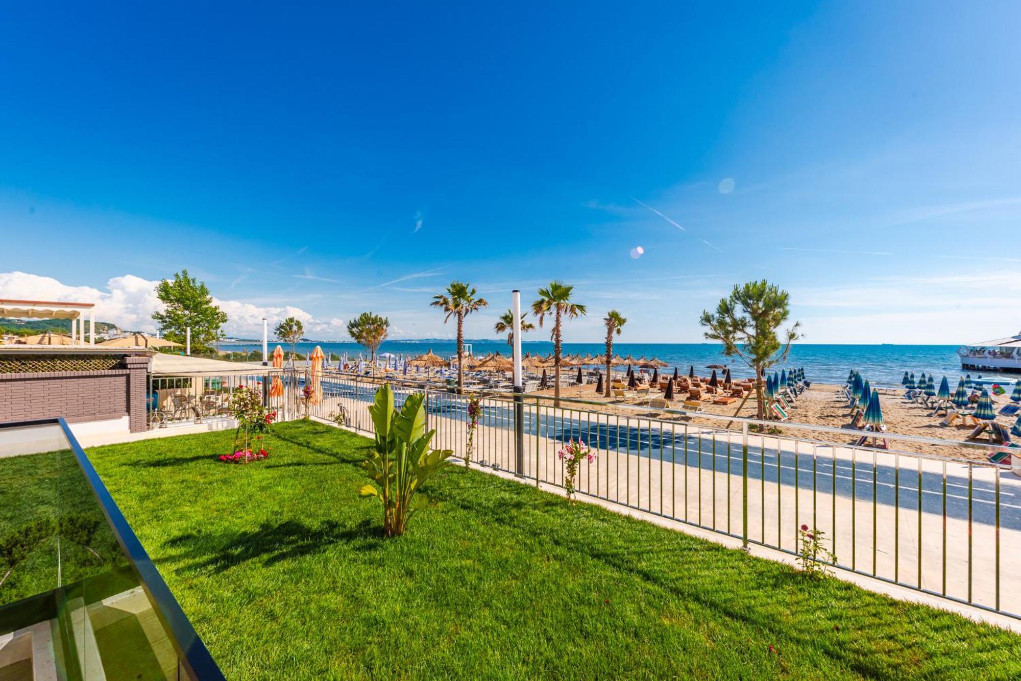 Sea View Apartments Eldo Драч Екстериор снимка