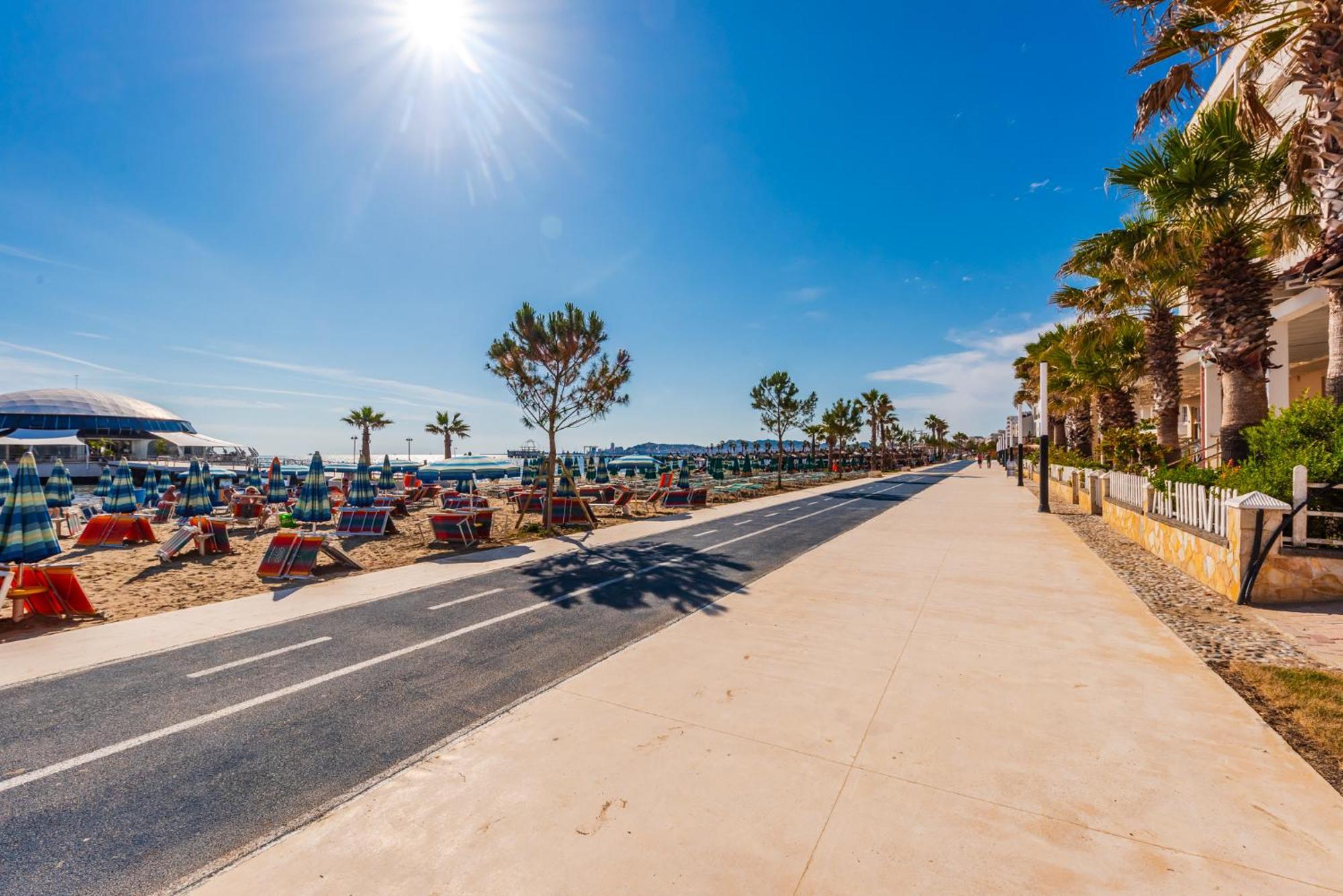 Sea View Apartments Eldo Драч Екстериор снимка