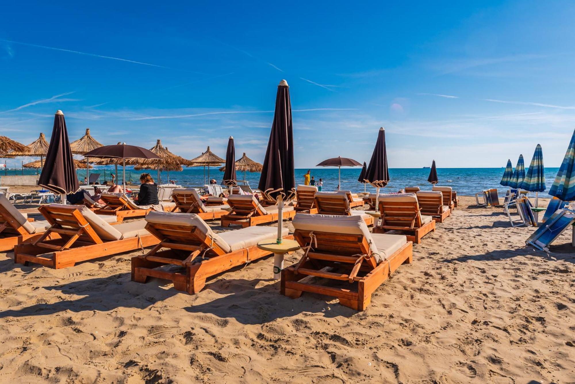 Sea View Apartments Eldo Драч Екстериор снимка